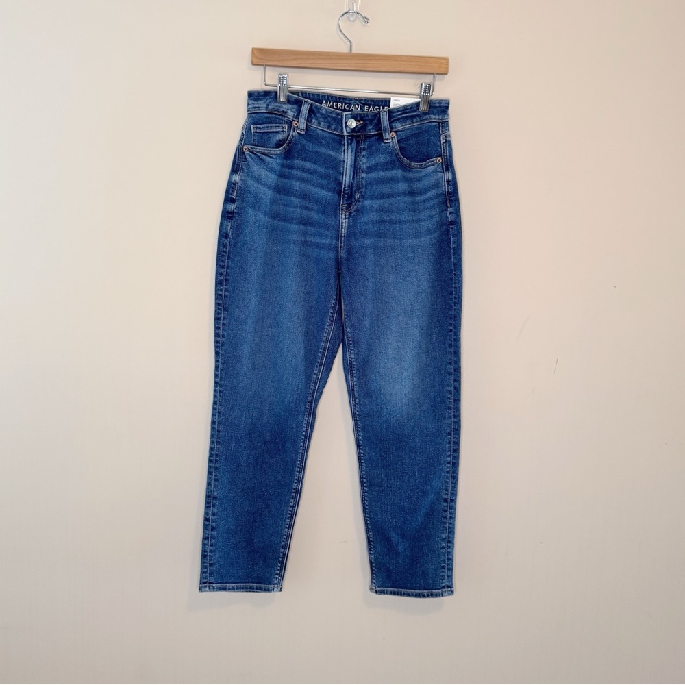 American Eagle Stretch Mom Jeans Classic Blue High Rise Tapered NWT Size 4 Short